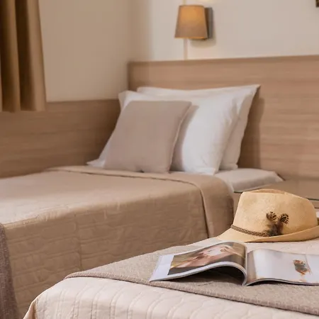 Lofos 2* Hersonissos (Crete)