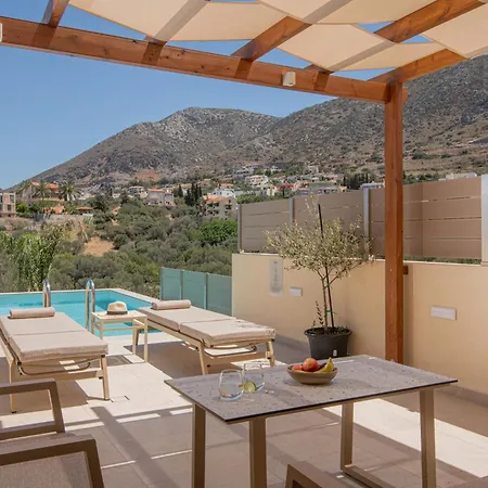 Ξενοδοχείο με διαμερίσματα λόφος 2*