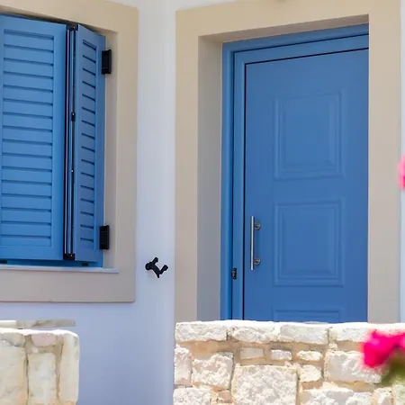 Lofos アパートホテル