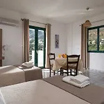 Apartahotel Lofos 2*